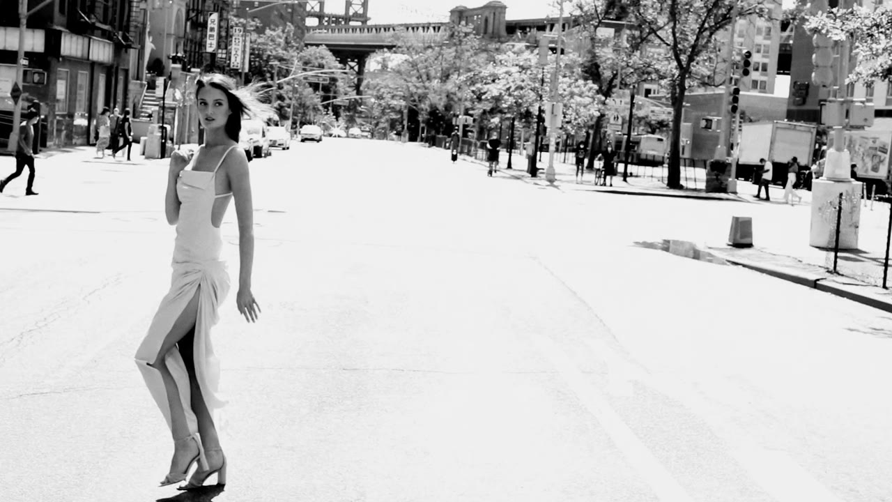 Rebecca in Jacquemus per le strade di New York